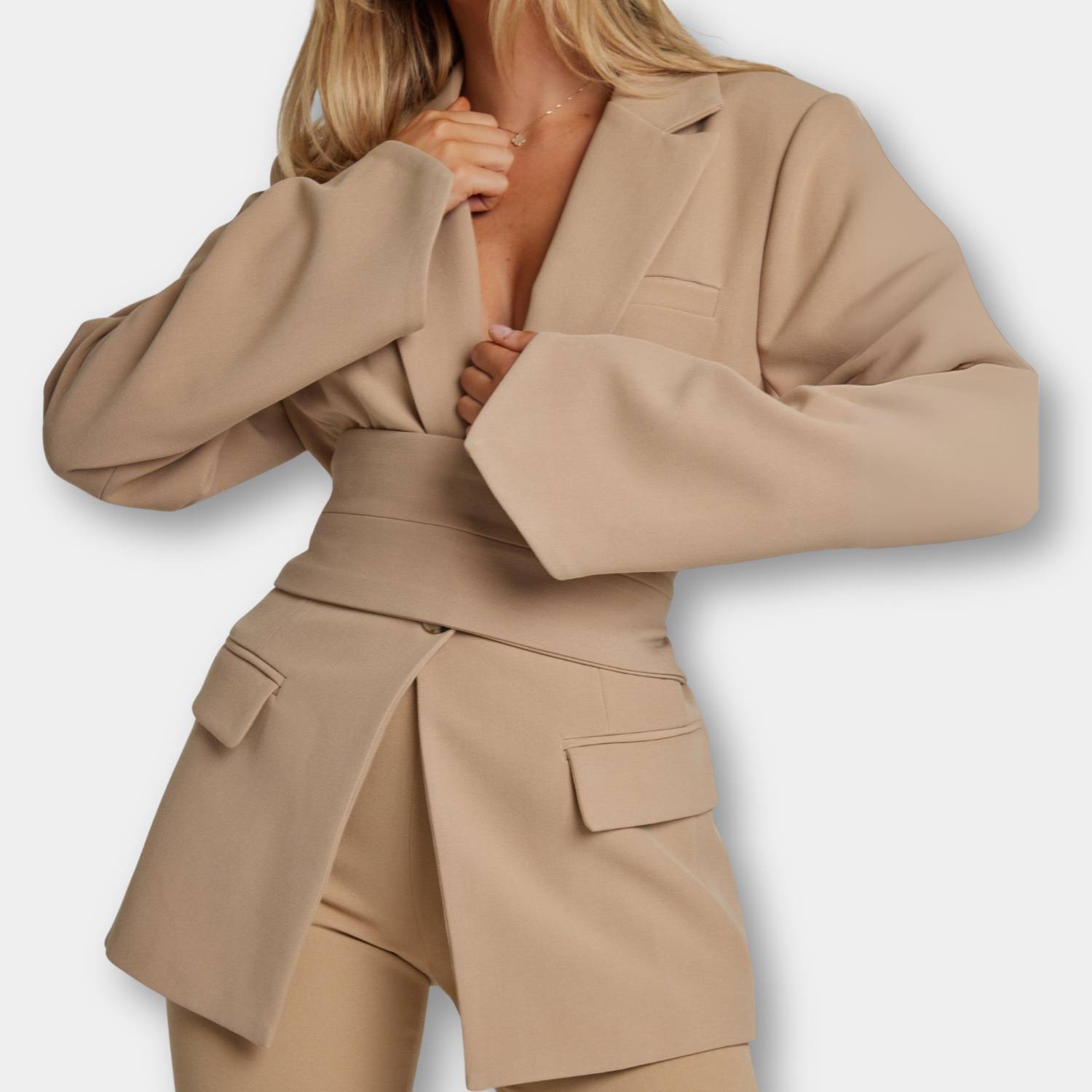 Kvinnors Blazer med Bälte och Vida Ärmar