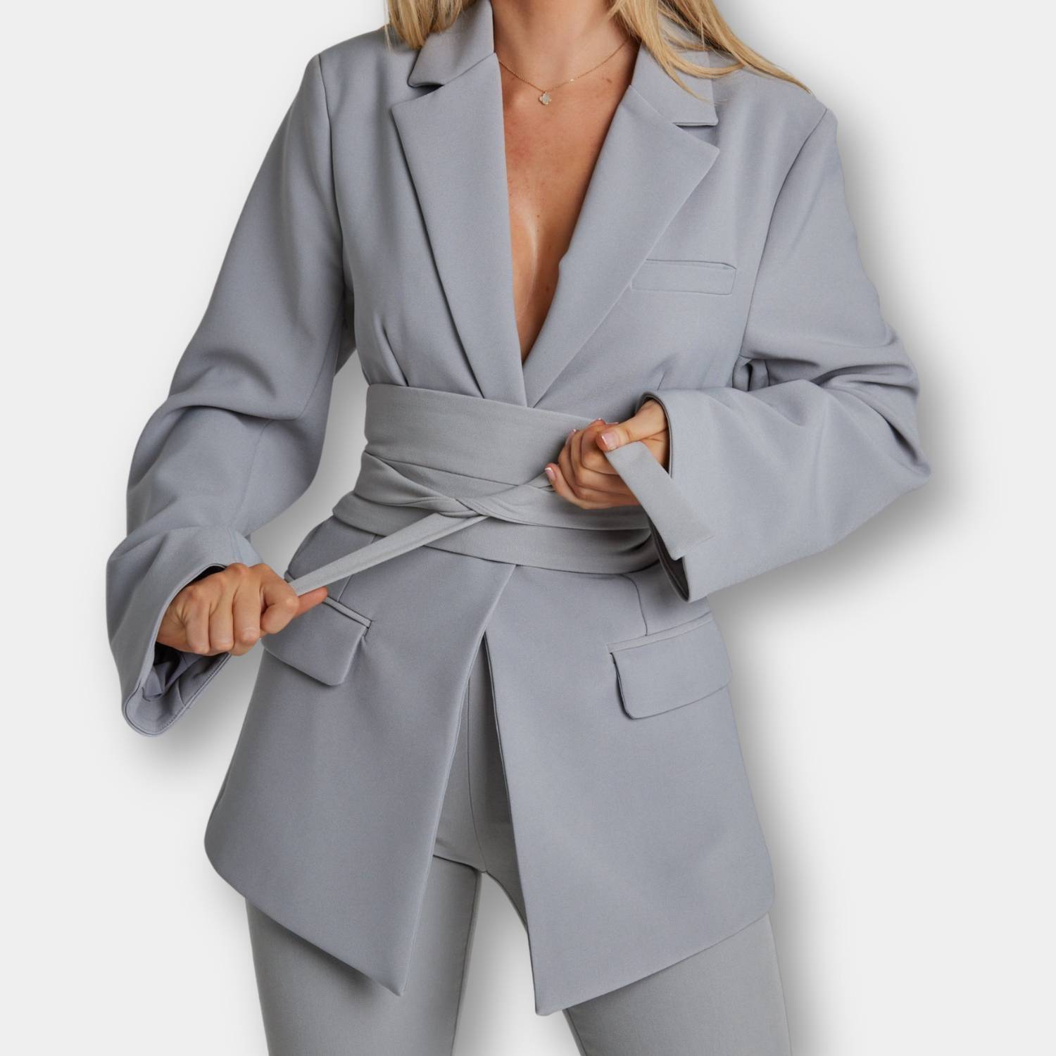 Kvinnors Blazer med Bälte och Vida Ärmar