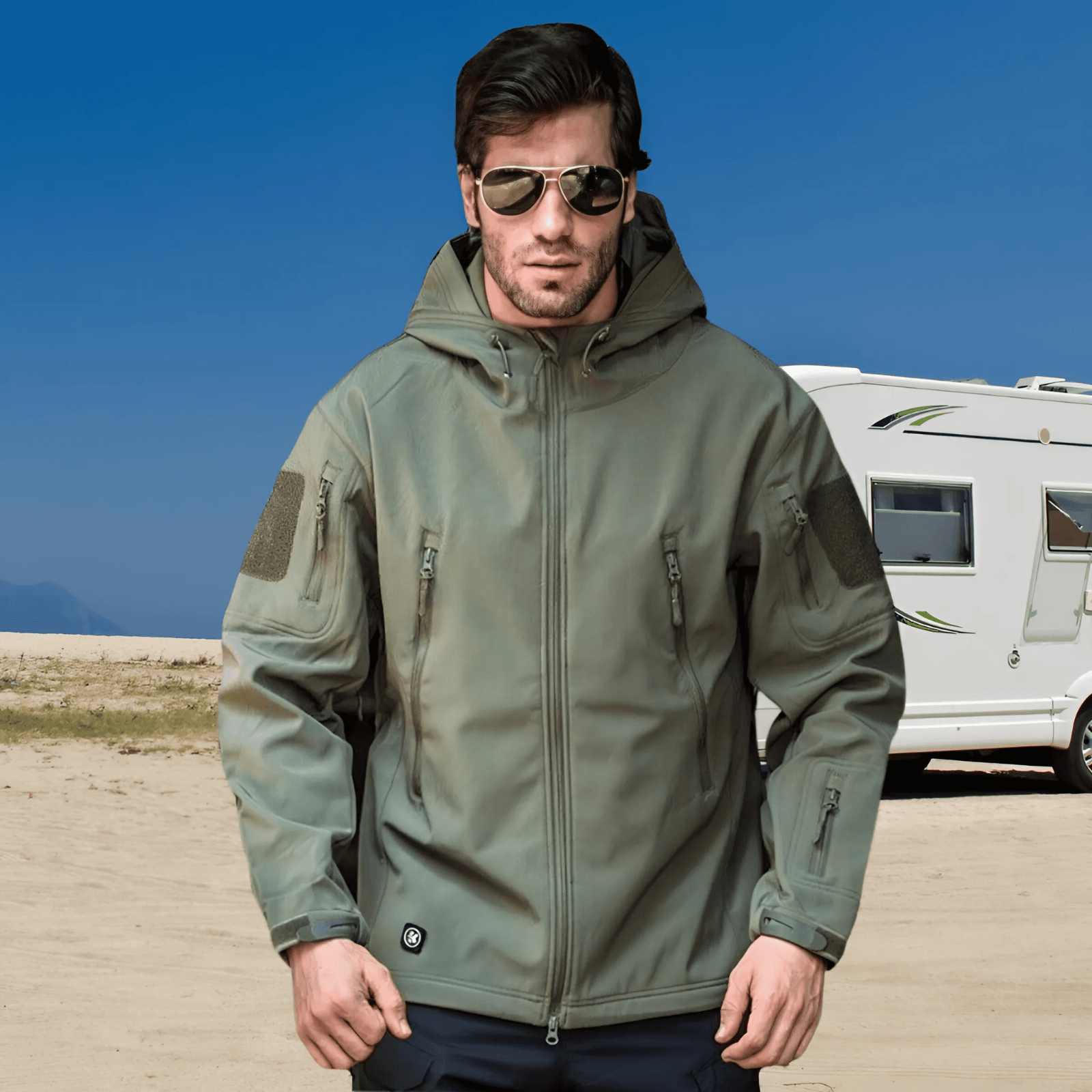 Herrarnas taktiska softshell-jacka med flera fickor med dragkedja och huva