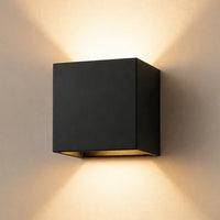Batteridrevet vegglampe med bevegelsessensor | Veggblink