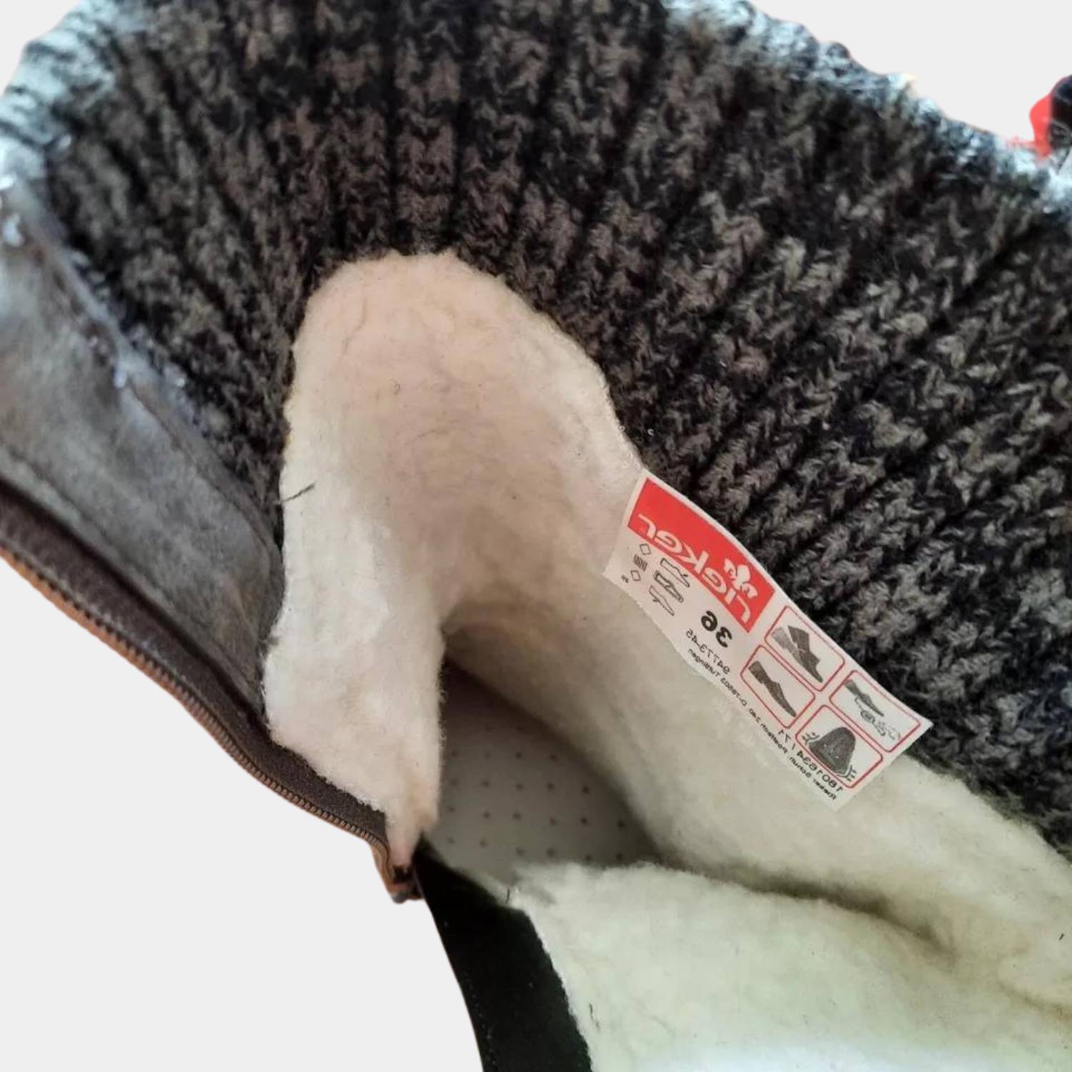 Snöskor med Knälånga Stickade Manschetter för Kvinnor | Brechtina Vinterstövlar